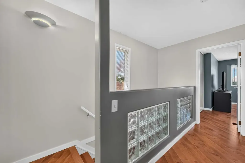 22 Rivercrest Way SE Calgary AB T2C4J8