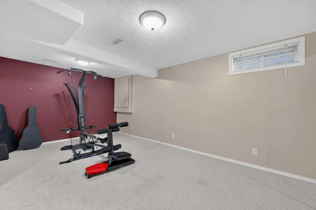 22 Rivercrest Way SE Calgary AB T2C4J8