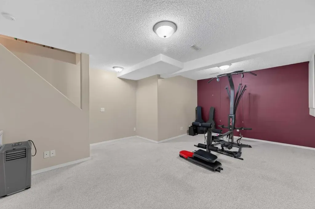 22 Rivercrest Way SE Calgary AB T2C4J8