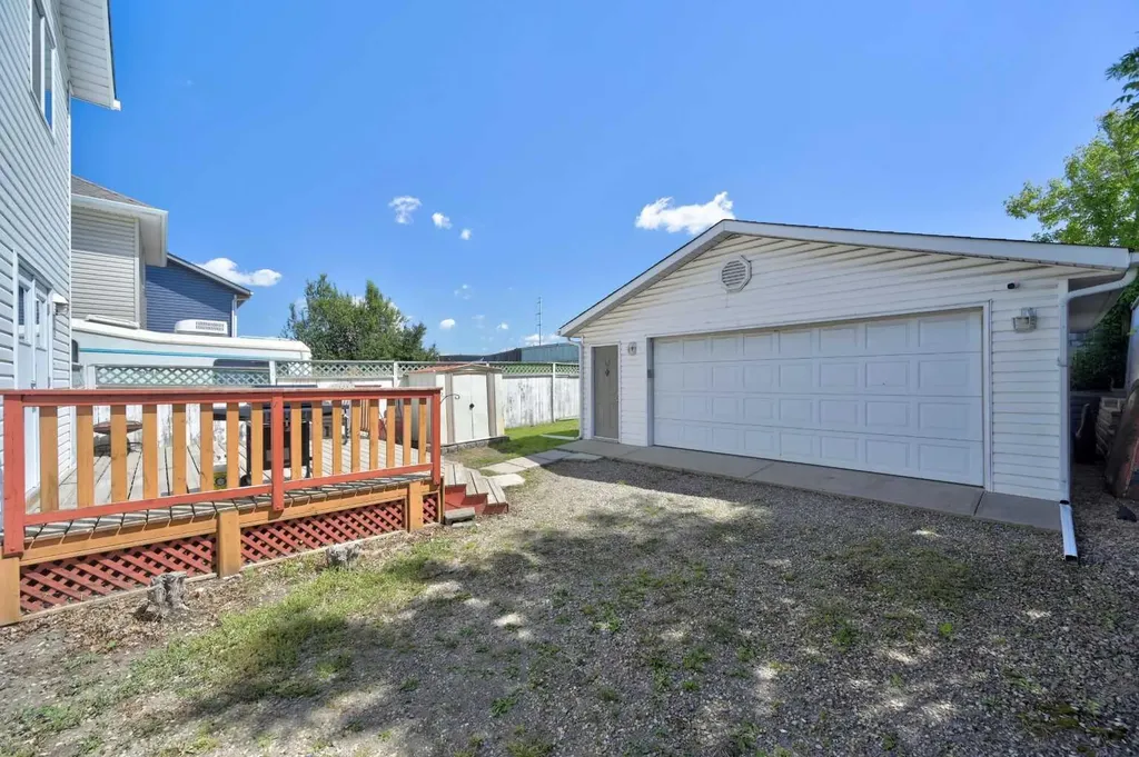 22 Rivercrest Way SE Calgary AB T2C4J8