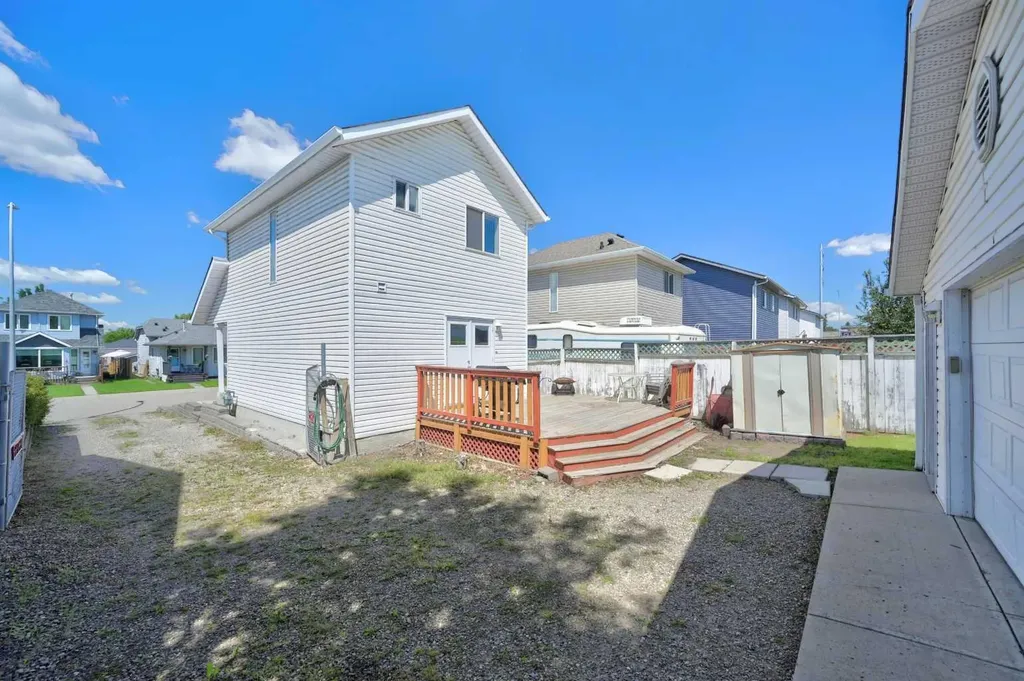 22 Rivercrest Way SE Calgary AB T2C4J8