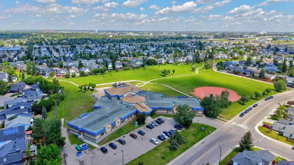 22 Rivercrest Way SE Calgary AB T2C4J8