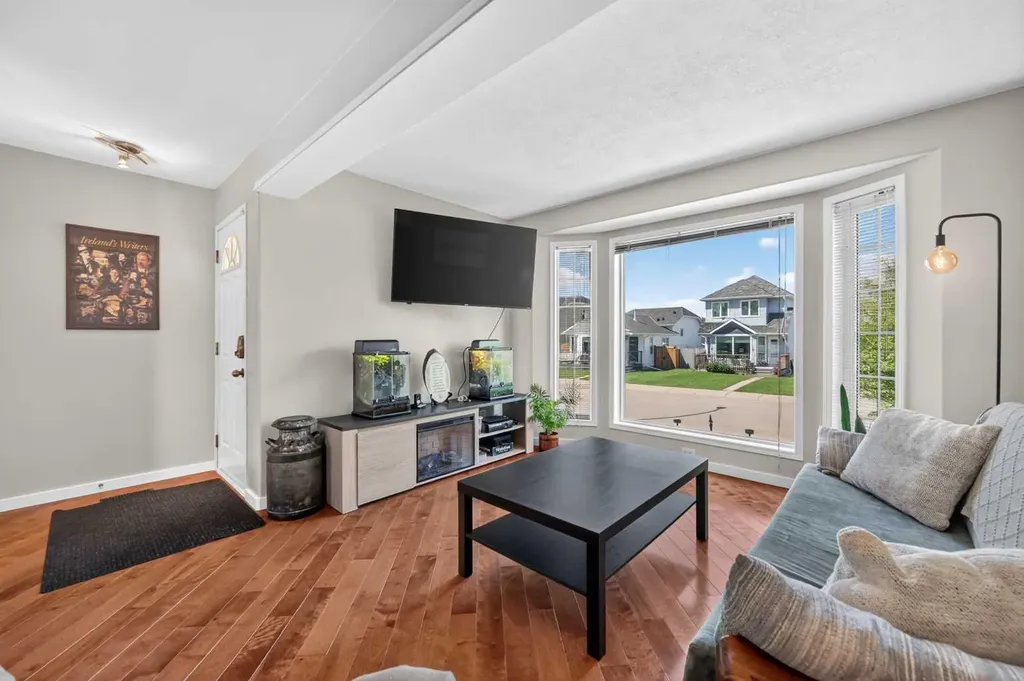 22 Rivercrest Way SE Calgary AB T2C4J8