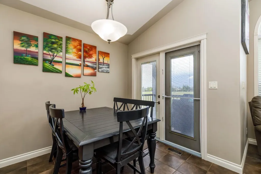 136 Illingsworth Close Red Deer AB T4R 0B1