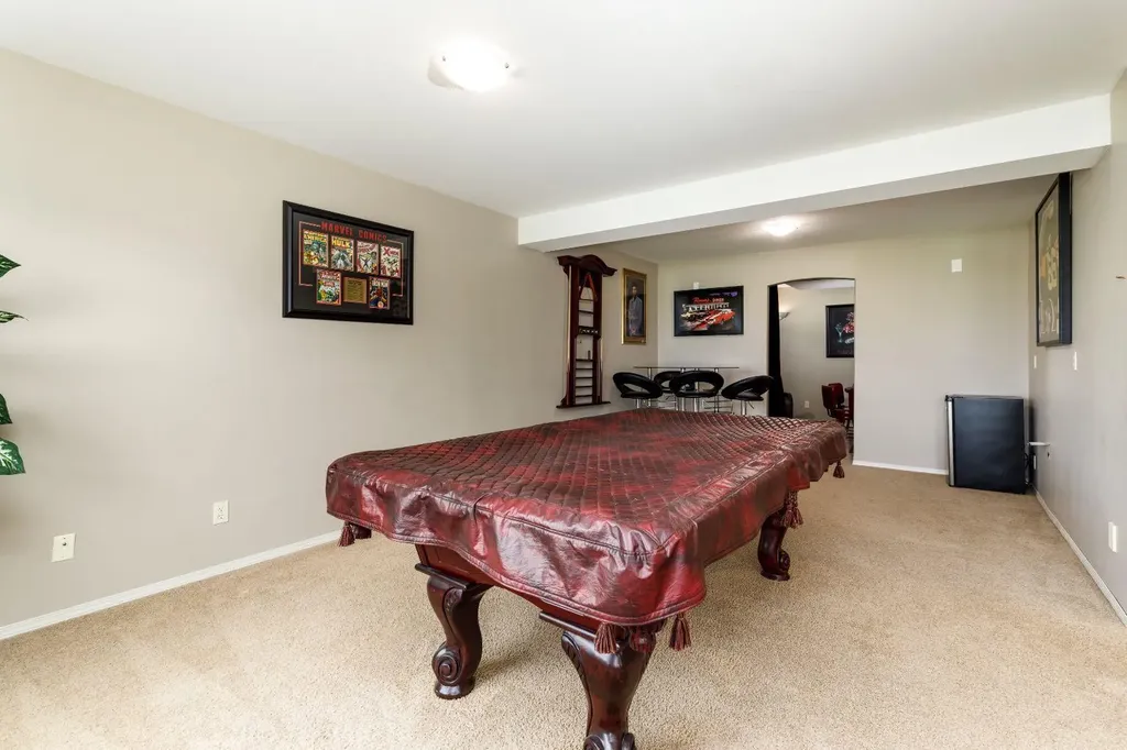 136 Illingsworth Close Red Deer AB T4R 0B1
