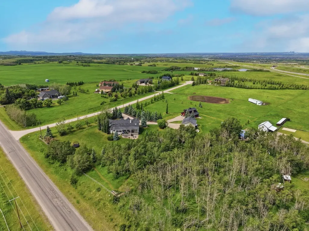 258244 10 Street E Rural Foothills County AB T0L 0X0