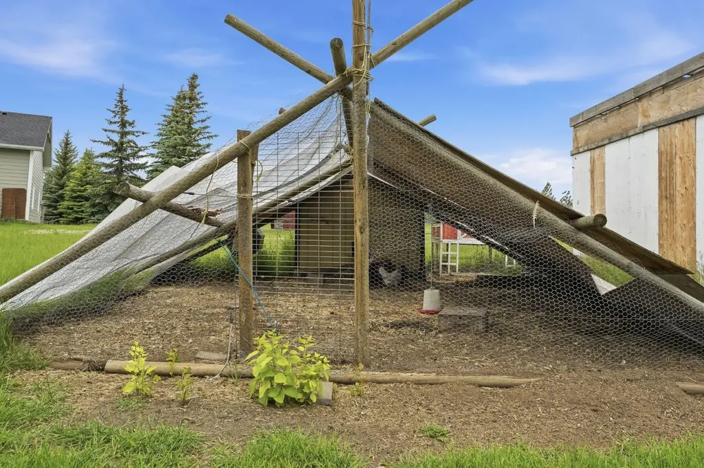 258244 10 Street E Rural Foothills County AB T0L 0X0
