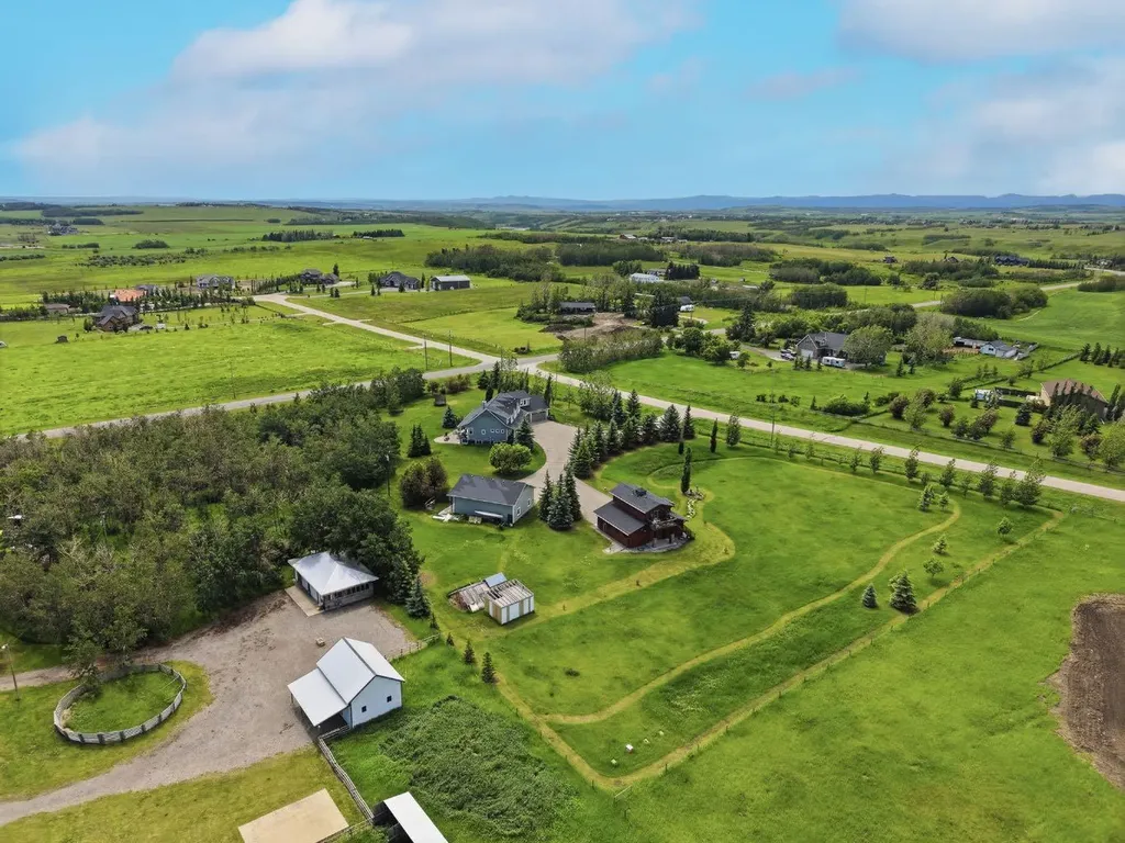 258244 10 Street E Rural Foothills County AB T0L 0X0