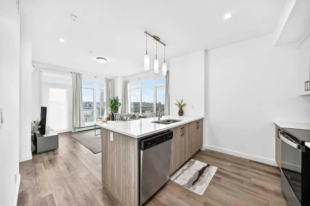 205 Spring Creek Common SW Calgary AB T3H 6H4
