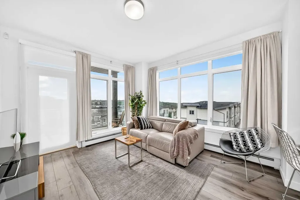 205 Spring Creek Common SW Calgary AB T3H 6H4