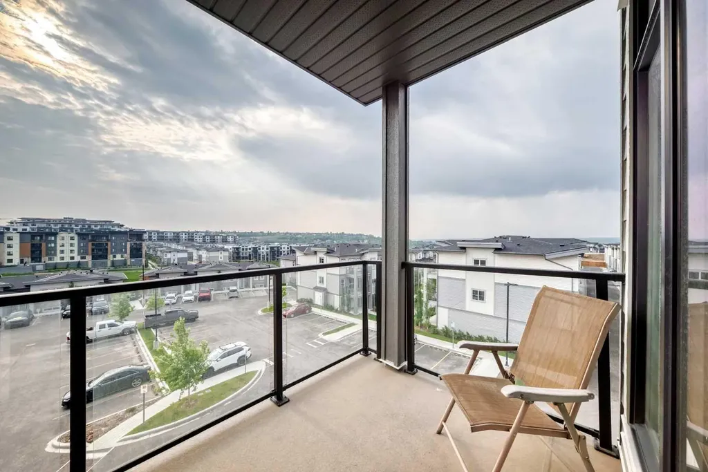 205 Spring Creek Common SW Calgary AB T3H 6H4