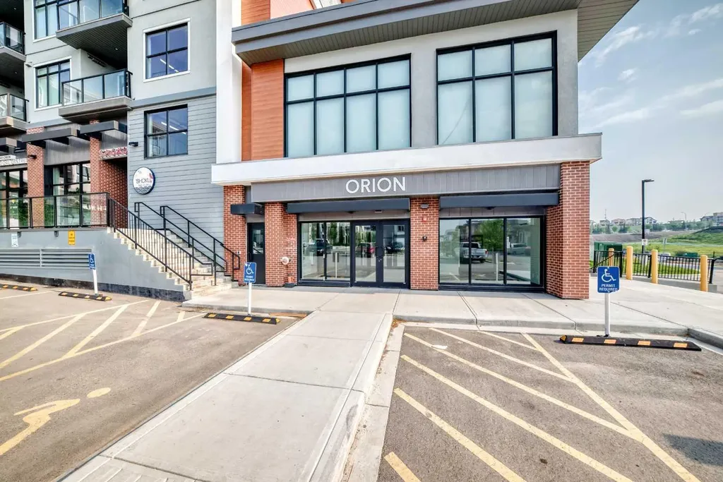 205 Spring Creek Common SW Calgary AB T3H 6H4