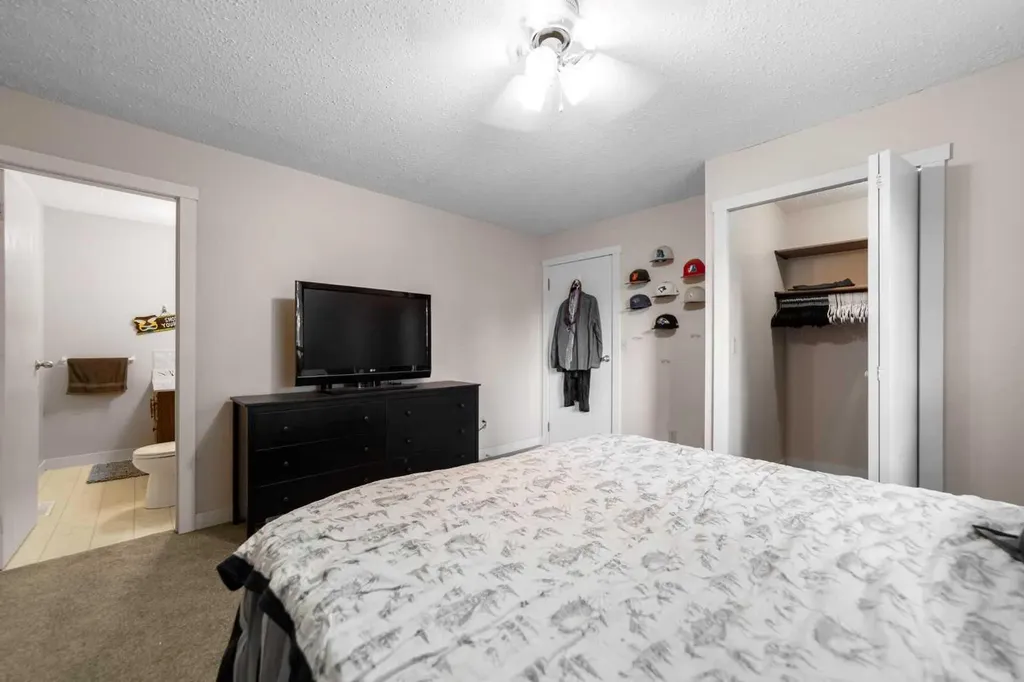 5407 48 Avenue Killam AB T0B 2L0