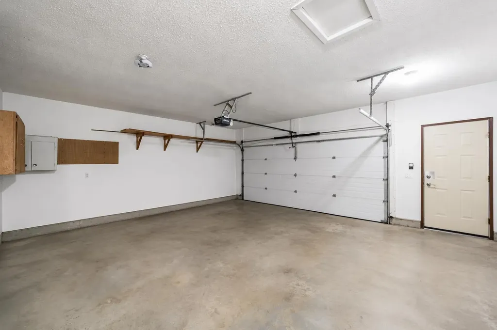 5407 48 Avenue Killam AB T0B 2L0