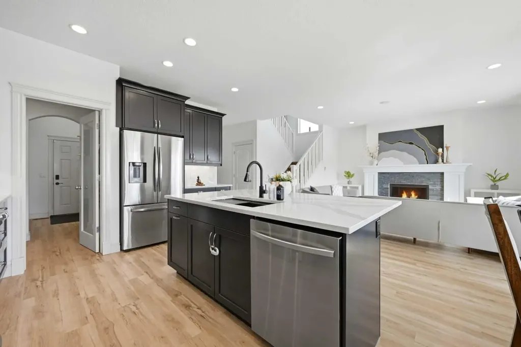 1153 Kingston Crescent SE Airdrie AB T4A0G1
