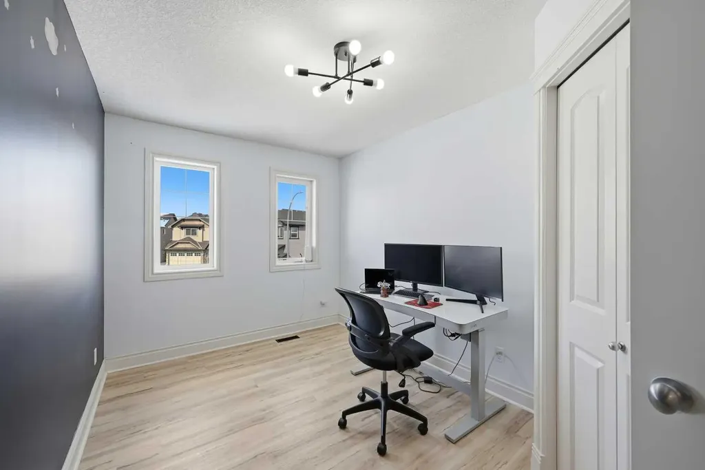 1153 Kingston Crescent SE Airdrie AB T4A0G1