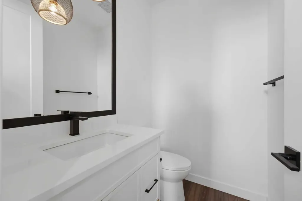 75 Sunvalley Way Cochrane AB T4C 0X8