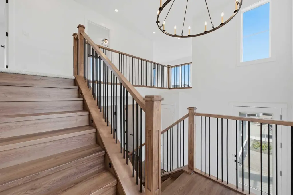 75 Sunvalley Way Cochrane AB T4C 0X8
