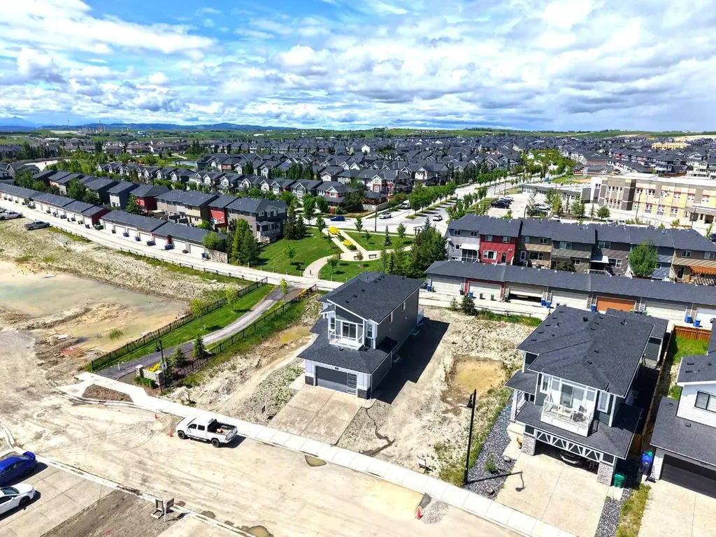 75 Sunvalley Way Cochrane AB T4C 0X8