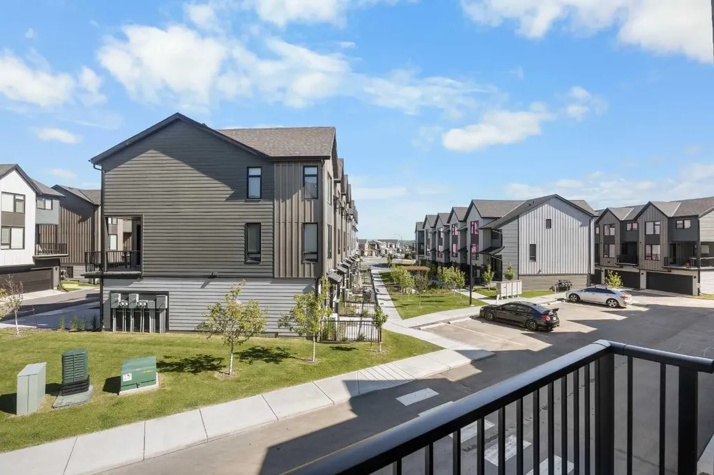 85 Sage Hill Heights NW Calgary AB T3R 2E5
