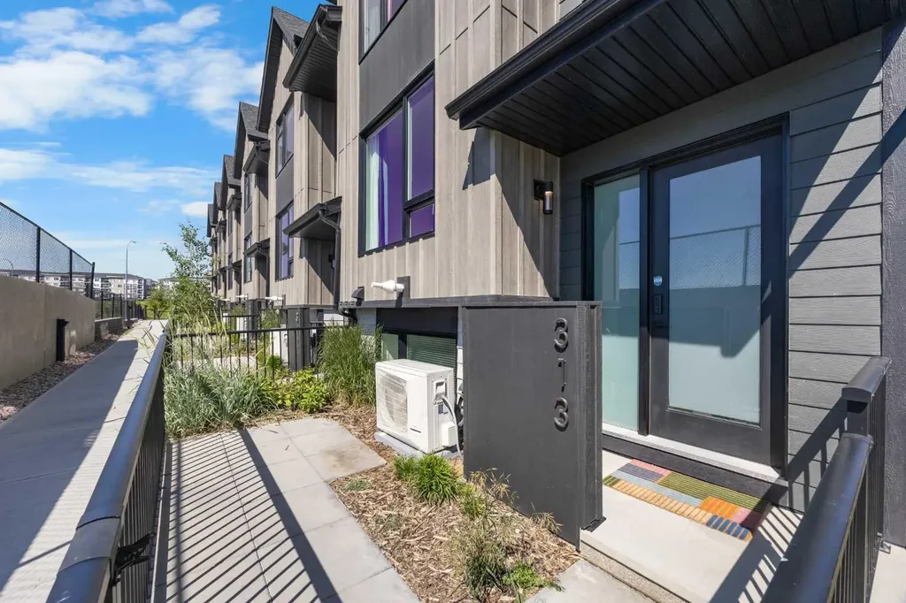 85 Sage Hill Heights NW Calgary AB T3R 2E5