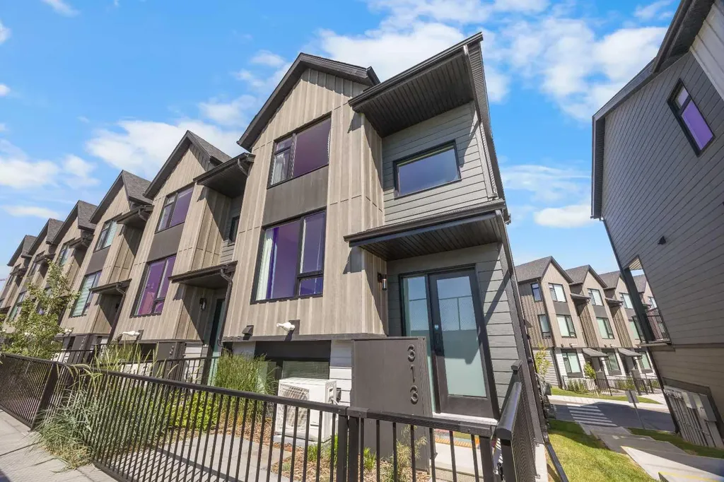 85 Sage Hill Heights NW Calgary AB T3R 2E5