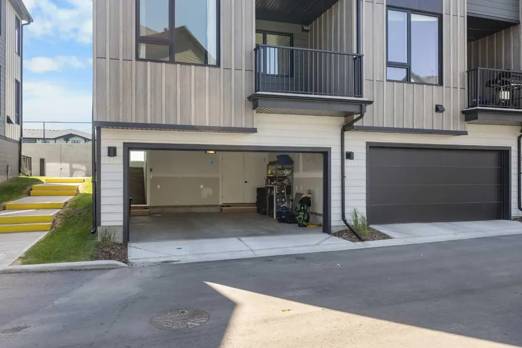 85 Sage Hill Heights NW Calgary AB T3R 2E5