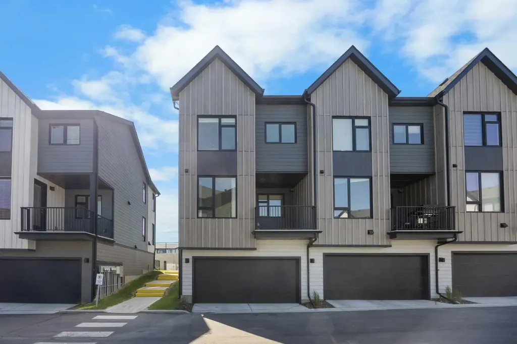 85 Sage Hill Heights NW Calgary AB T3R 2E5