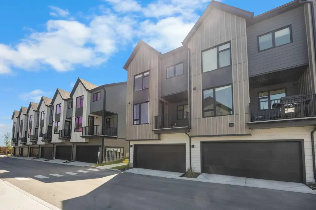 85 Sage Hill Heights NW Calgary AB T3R 2E5