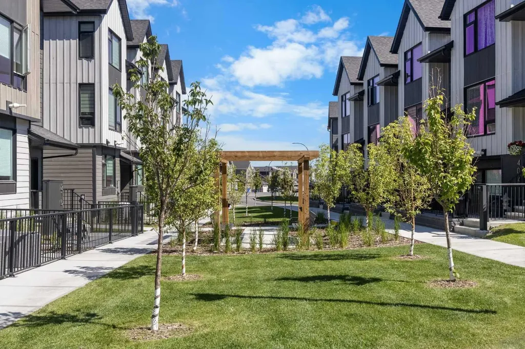 85 Sage Hill Heights NW Calgary AB T3R 2E5
