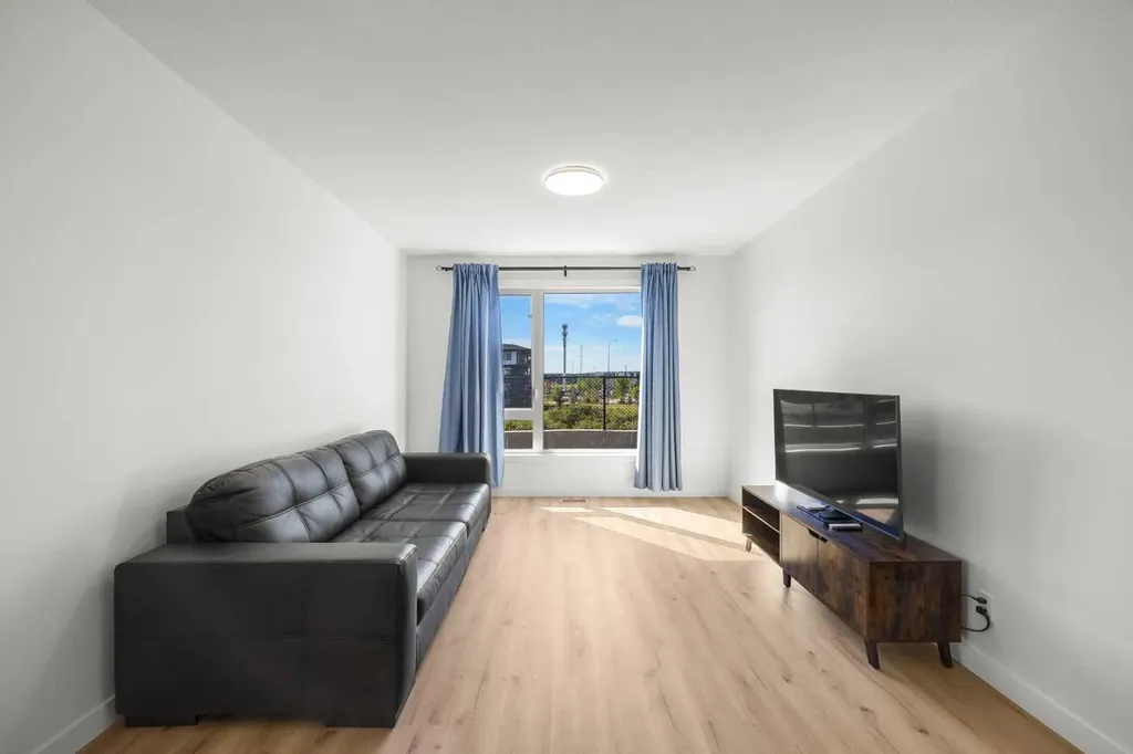 85 Sage Hill Heights NW Calgary AB T3R 2E5