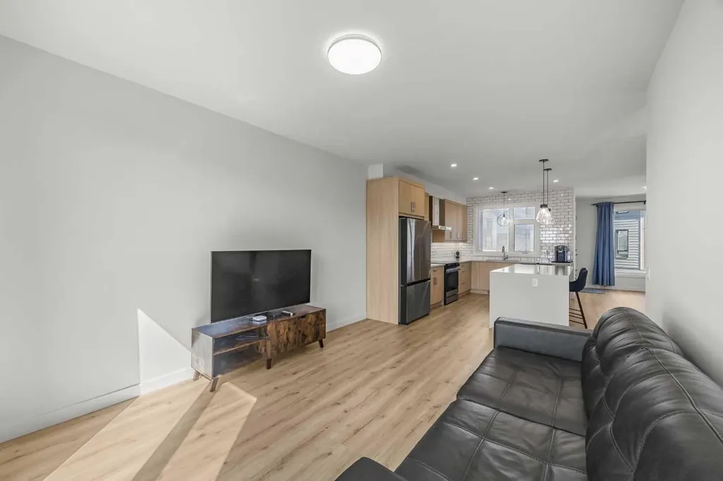 85 Sage Hill Heights NW Calgary AB T3R 2E5