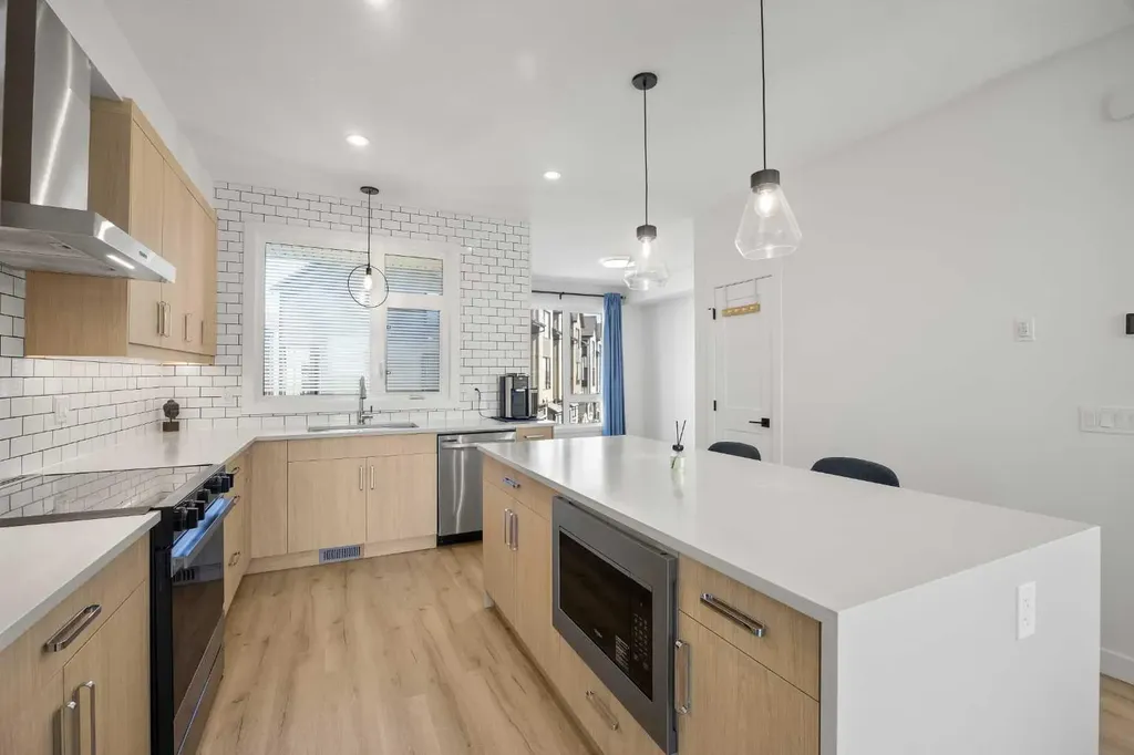 85 Sage Hill Heights NW Calgary AB T3R 2E5