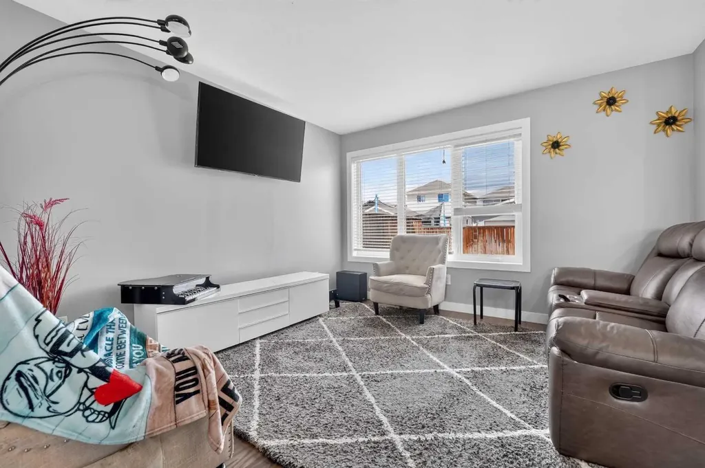 285 Coalbanks Boulevard W Lethbridge AB T1J 4V4