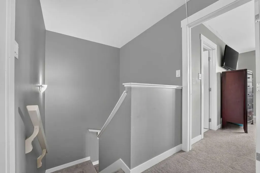 285 Coalbanks Boulevard W Lethbridge AB T1J 4V4