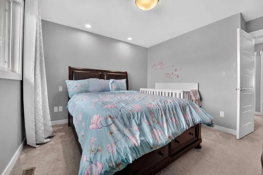285 Coalbanks Boulevard W Lethbridge AB T1J 4V4