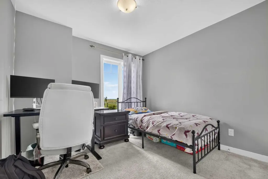 285 Coalbanks Boulevard W Lethbridge AB T1J 4V4