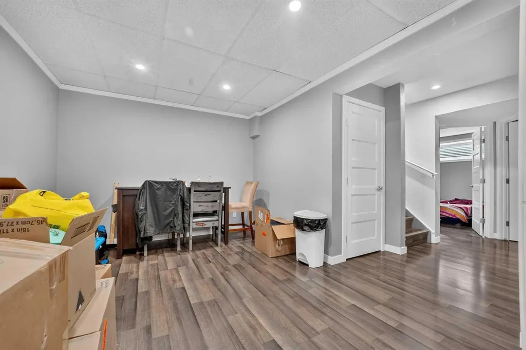 285 Coalbanks Boulevard W Lethbridge AB T1J 4V4