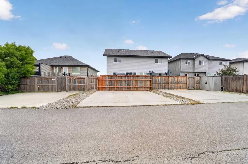 285 Coalbanks Boulevard W Lethbridge AB T1J 4V4