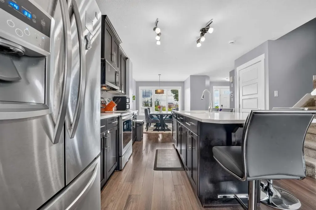 285 Coalbanks Boulevard W Lethbridge AB T1J 4V4