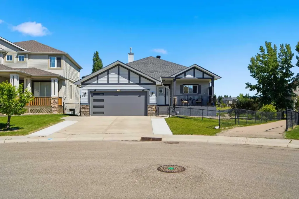 124 West Creek Glen Chestermere AB T1X 1P8