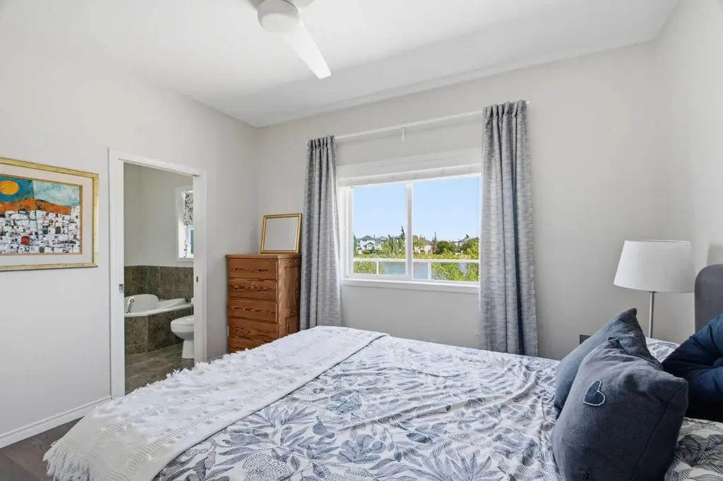 124 West Creek Glen Chestermere AB T1X 1P8