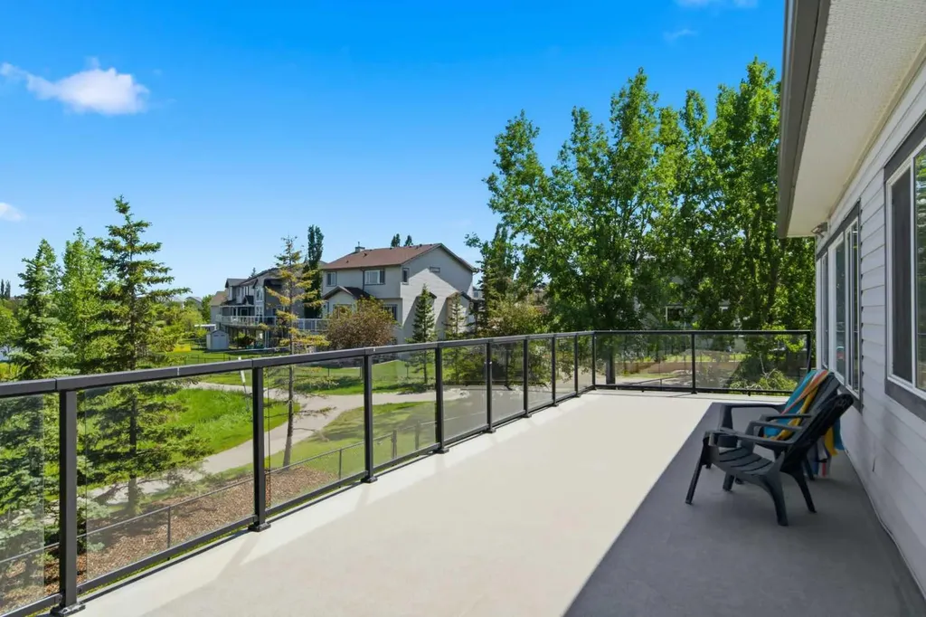 124 West Creek Glen Chestermere AB T1X 1P8