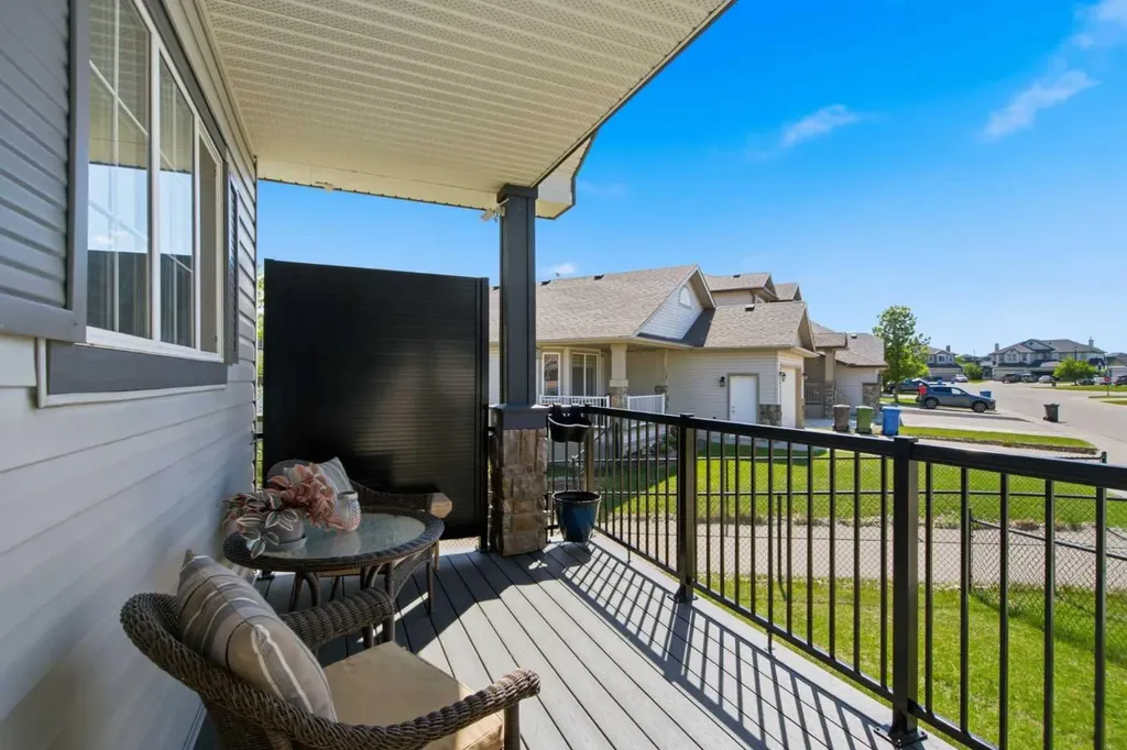 124 West Creek Glen Chestermere AB T1X 1P8