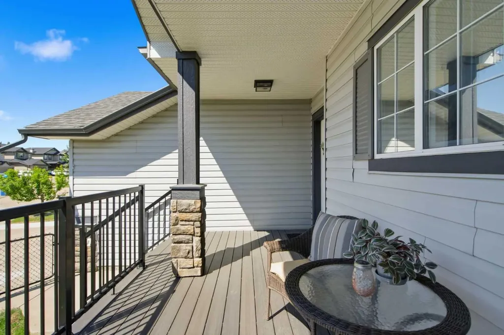 124 West Creek Glen Chestermere AB T1X 1P8