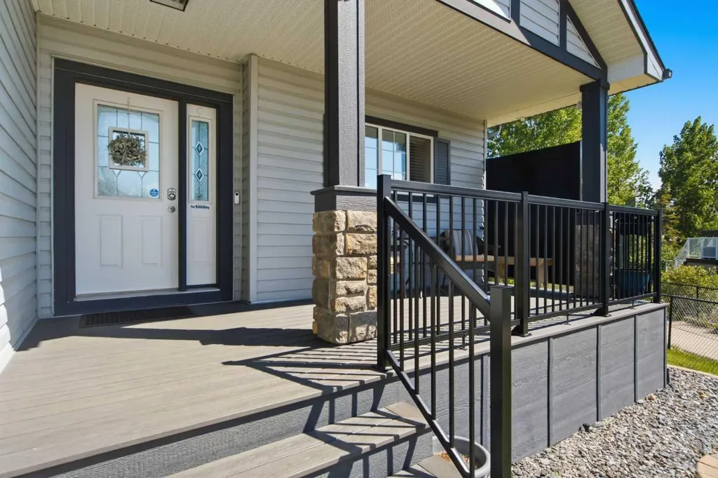 124 West Creek Glen Chestermere AB T1X 1P8