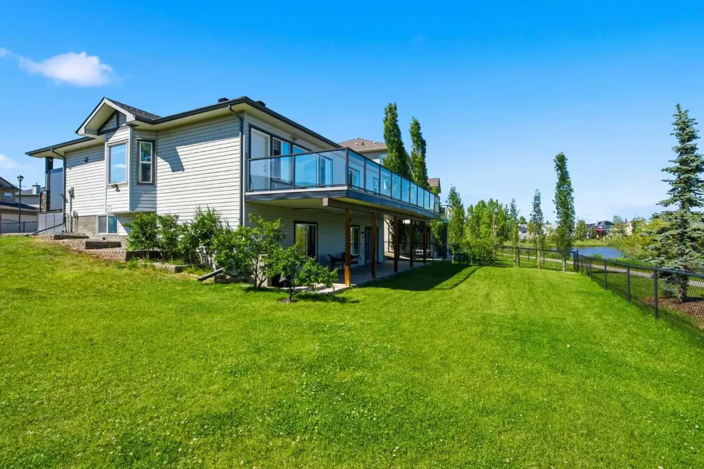 124 West Creek Glen Chestermere AB T1X 1P8