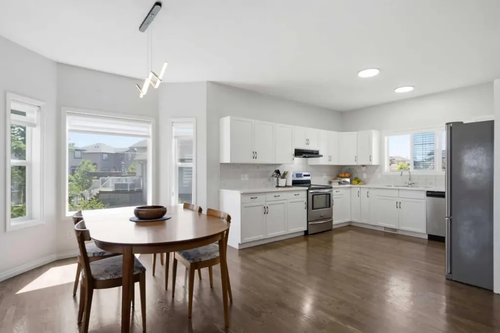 124 West Creek Glen Chestermere AB T1X 1P8