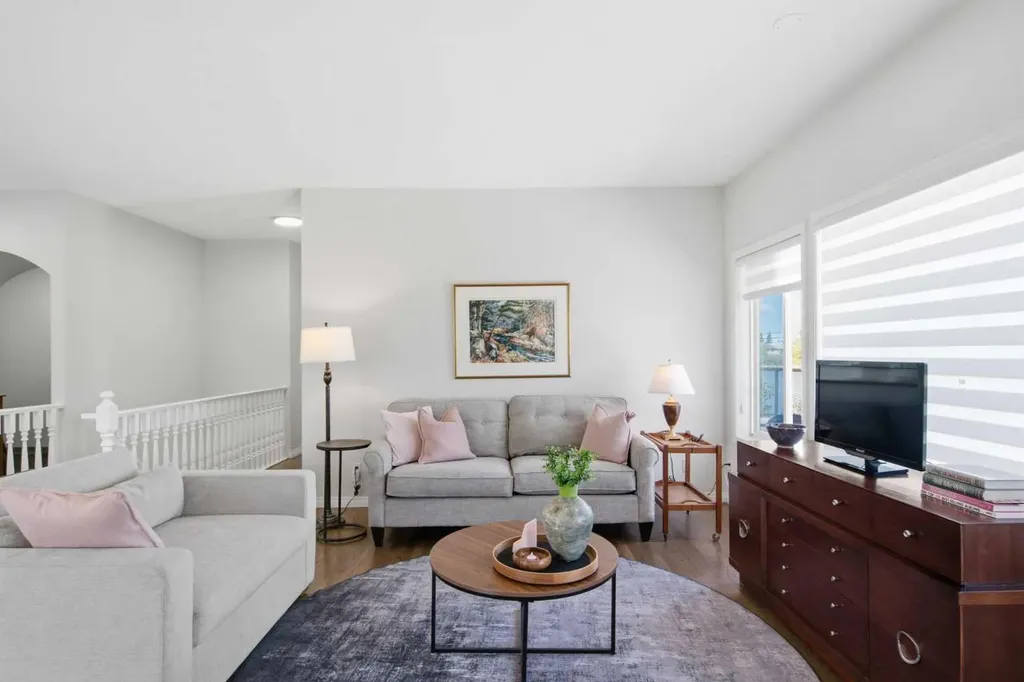 124 West Creek Glen Chestermere AB T1X 1P8