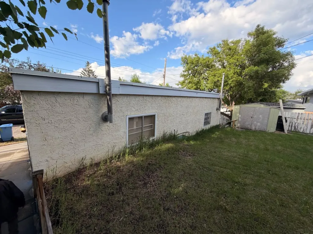 11129 & 11131 Sacramento Drive SW Calgary AB T2W 0J5